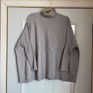 Turtle neck sweater
